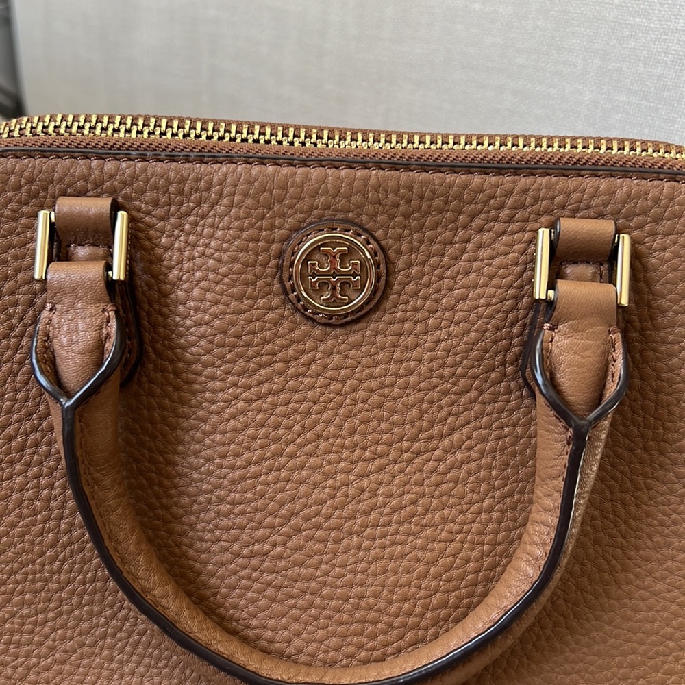 Tory Burch Pebbled satchel - Picture 4 of 16
